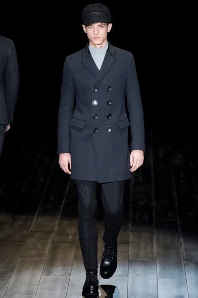 Look 24